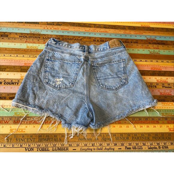 American Eagle Jean Shorts Womens Size 4 Distressed Blue Denim Mom Short - Picture 2 of 11